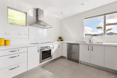 Photo of property in 11 Edgeware Road, Wilton, Wellington, 6012