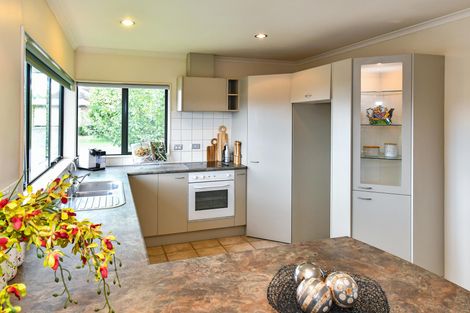 Photo of property in 24 Greig Place, Pukekohe, 2120