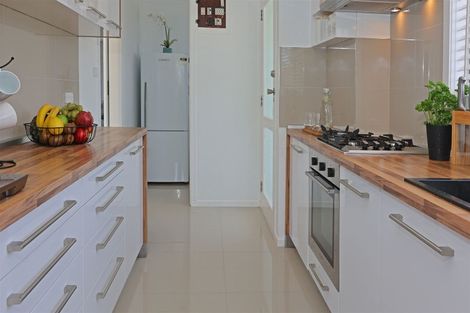 Photo of property in 1/56 Woodglen Road, Glen Eden, Auckland, 0602