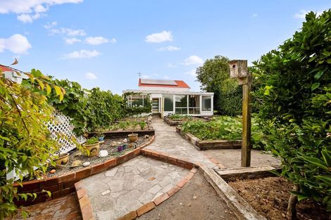 Photo of property in 24 Flint Road, Stratford, 4332