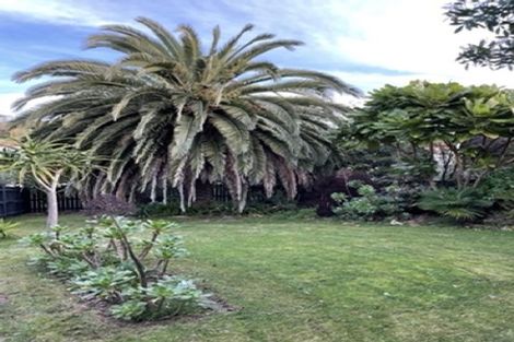 Photo of property in 9 Kaitawa Street, Waikanae Beach, Waikanae, 5036