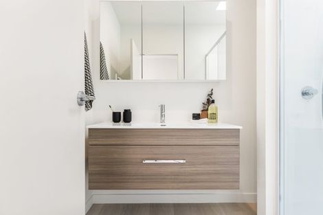 Photo of property in 11/2 Moor Avenue, Te Atatu Peninsula, Auckland, 0610