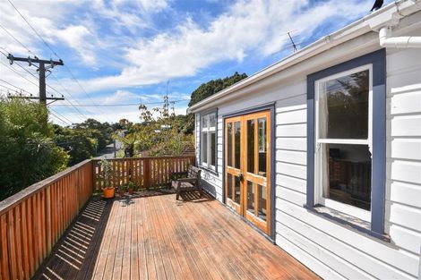 Photo of property in 16 Waikana Street, Broad Bay, Dunedin, 9014