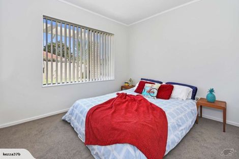 Photo of property in 8 Colt Place, Randwick Park, Auckland, 2105