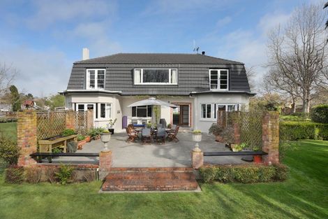 Photo of property in 2 Sandon Road, Feilding, 4702