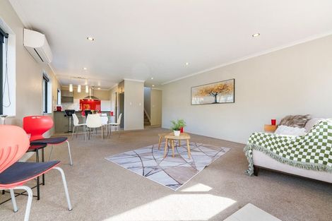 Photo of property in 19a Kelwyn Road, Kelston, Auckland, 0602
