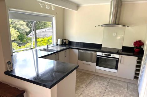 Photo of property in 6 Nea Place, Hillcrest, Auckland, 0627