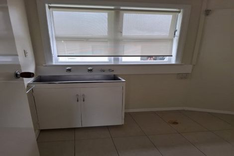 Photo of property in 7b Abel Tasman Avenue, Henderson, Auckland, 0610