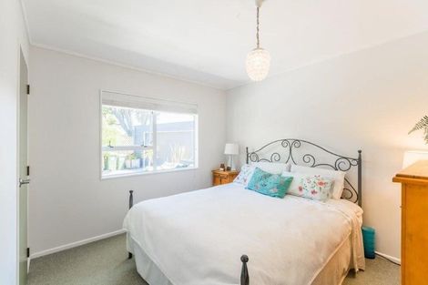 Photo of property in 16 Rosewood Place, Paraparaumu, 5032