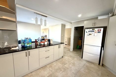 Photo of property in 23 Hyperion Drive, Randwick Park, Auckland, 2105