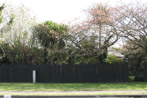 Photo of property in 44 Robinson Avenue, Holdens Bay, Rotorua, 3010