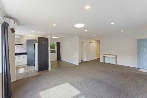 Photo of property in 8b Gavin Road, Raumati Beach, Paraparaumu, 5032