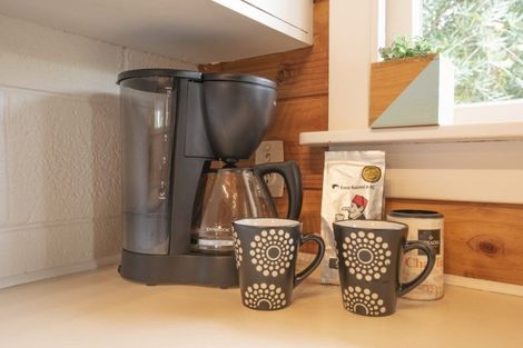 Photo of property in 2/15 Selwyn Crescent, Forrest Hill, Auckland, 0620