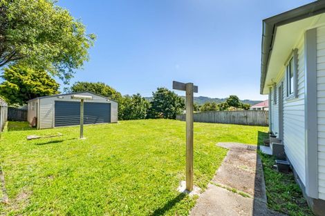Photo of property in 6 Mexted Crescent, Ranui, Porirua, 5024