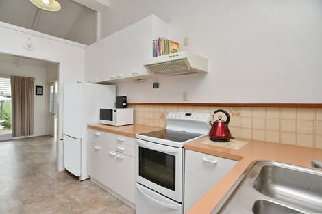 Photo of property in 2/1 Leeman Place, Redwood, Christchurch, 8051