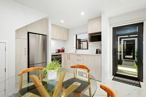 Photo of property in 4/182 Cambridge Terrace, Fairfield, Lower Hutt, 5011