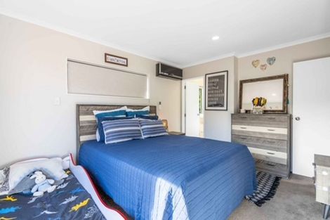 Photo of property in 57 Magic Way, Randwick Park, Auckland, 2105