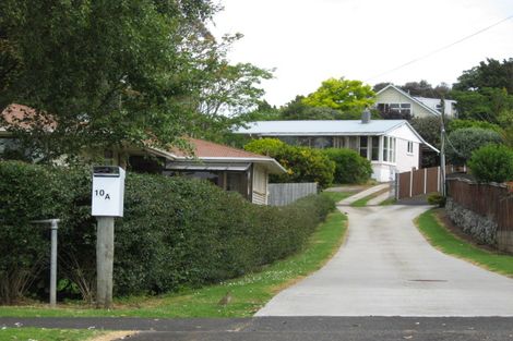 Photo of property in 10a Kiwi Esplanade, Mangere Bridge, Auckland, 2022