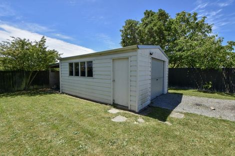 Photo of property in 15 Moreton Road, Carterton, 5713
