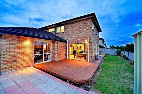 Photo of property in 12 Sarteano Drive, Manurewa, Auckland, 2105