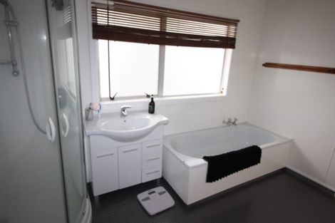 Photo of property in 10 Fairs Road, Milson, Palmerston North, 4414