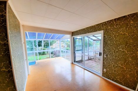 Photo of property in 43 Cutler Street, New Lynn, Auckland, 0600