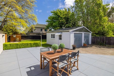 Photo of property in 17 Searells Road, Strowan, Christchurch, 8052