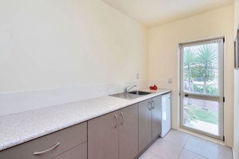 Photo of property in 17 Crestview Place, Browns Bay, Auckland, 0630