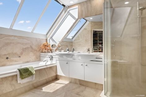 Photo of property in 1/30 Matipo Road, Mairangi Bay, Auckland, 0630