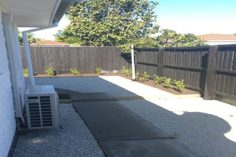 Photo of property in 2/7b Camrose Place, Ilam, Christchurch, 8041