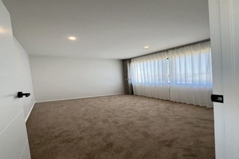 Photo of property in 130 Forrest Hill Road, Forrest Hill, Auckland, 0620