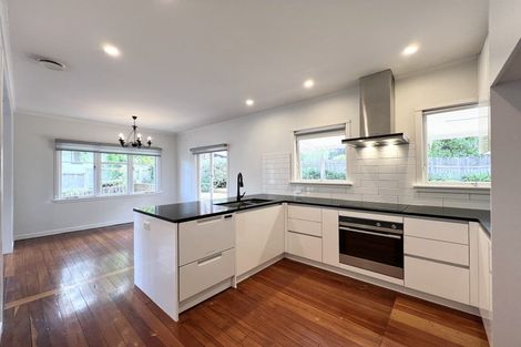 Photo of property in 1/132 Nile Road, Milford, Auckland, 0620