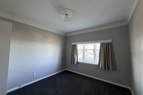 Photo of property in 168 The Ridgeway, Mornington, Wellington, 6021