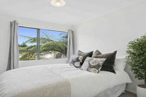 Photo of property in 50 Cardiff Crescent, Cannons Creek, Porirua, 5024