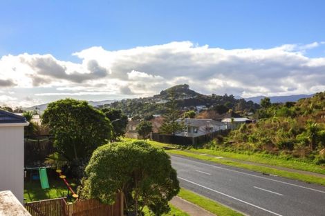 Photo of property in 2 Abbey Way, Whitby, Porirua, 5024