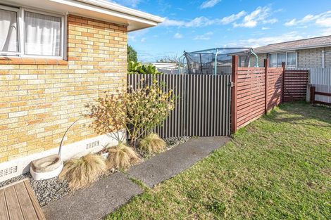 Photo of property in 36 Gibbons Crescent, Castlecliff, Whanganui, 4501