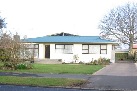 Photo of property in 30 Pulham Crescent, Queenwood, Hamilton, 3210