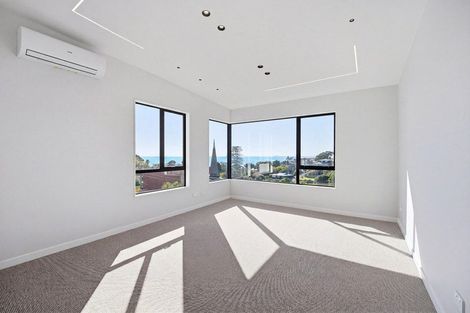 Photo of property in 2/8 Park Rise, Campbells Bay, Auckland, 0630