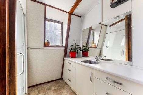 Photo of property in 5c Turner Place, Riversdale, Blenheim, 7201