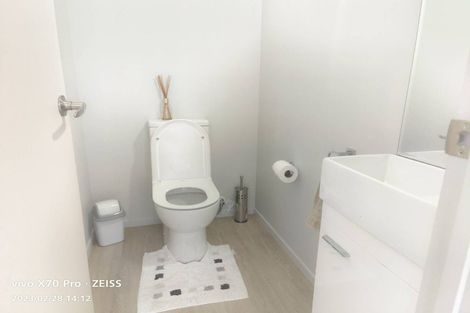 Photo of property in 37 Pitt Road, Runciman, Drury, 2578