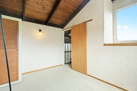 Photo of property in 1/23 Craigbank Avenue, New Lynn, Auckland, 0600