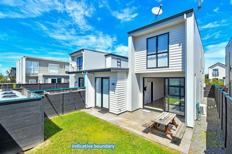 Photo of property in 24 Tapuwae Way, Mangere Bridge, Auckland, 2022