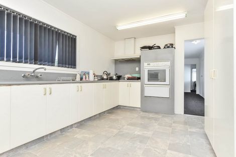 Photo of property in 236 Triangle Road, Massey, Auckland, 0614