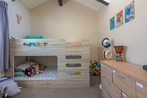 Photo of property in 23 Course Lane, Sanson, 4817