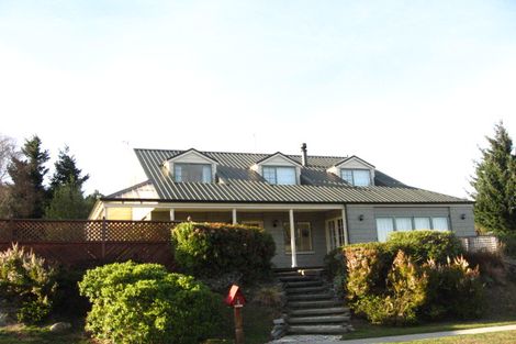 Photo of property in 1 Larch Court, Kelvin Heights, Queenstown, 9300