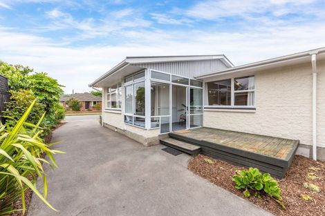 Photo of property in 16 Waipara Street, Cracroft, Christchurch, 8025