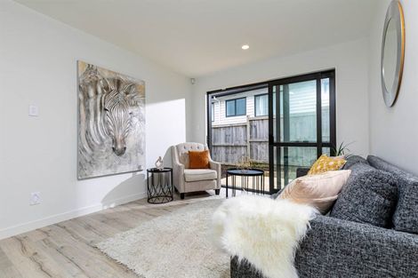 Photo of property in 19 Tautoru Avenue, Orewa, 0931