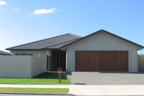 Photo of property in 17 Oreti Crescent, Papamoa Beach, Papamoa, 3118