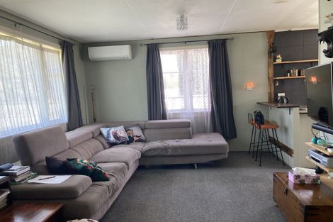 Photo of property in 89 Broadway, Waitara, 4320