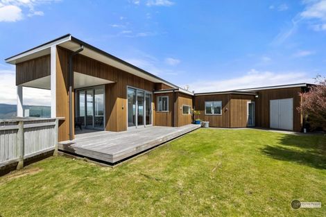 Photo of property in 6 Winifred Way, Belmont, Lower Hutt, 5010